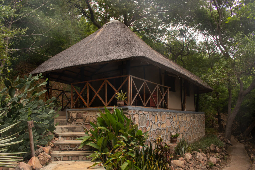 Eén van de overnachtingsmogelijkheden bij de Blue Zebra Island Lodge